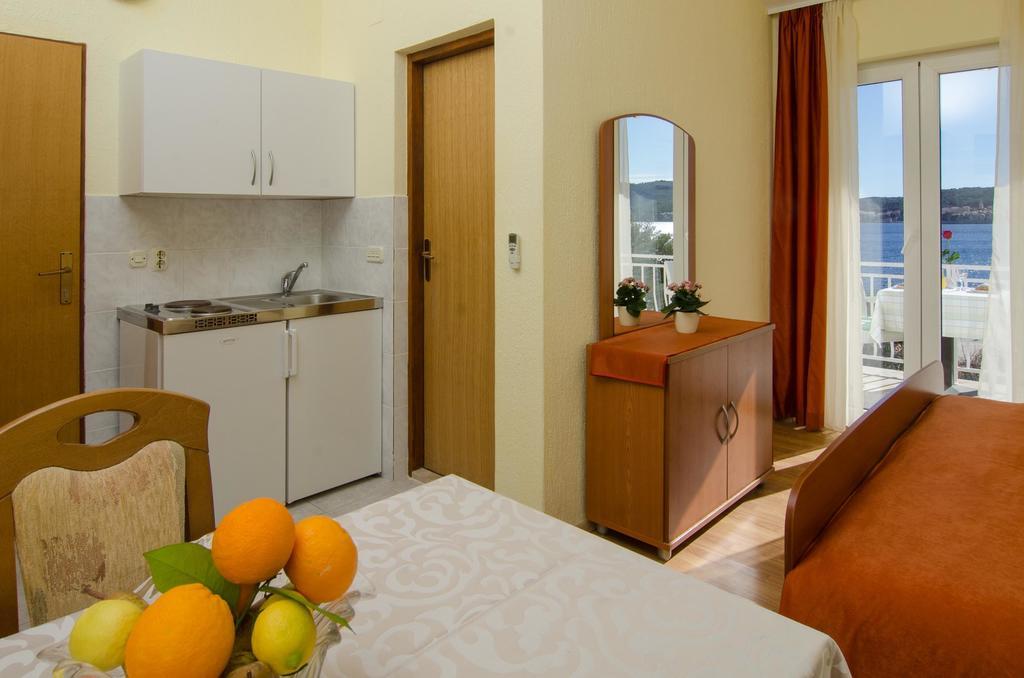 Bed & Breakfast Villa Vrgorac Orebić Quarto foto